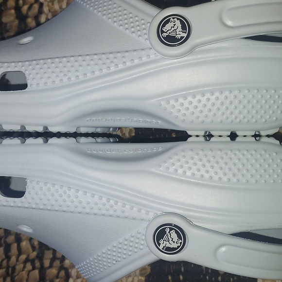 Crocs Clogs NWOT UNISEX - Picture 6 of 9